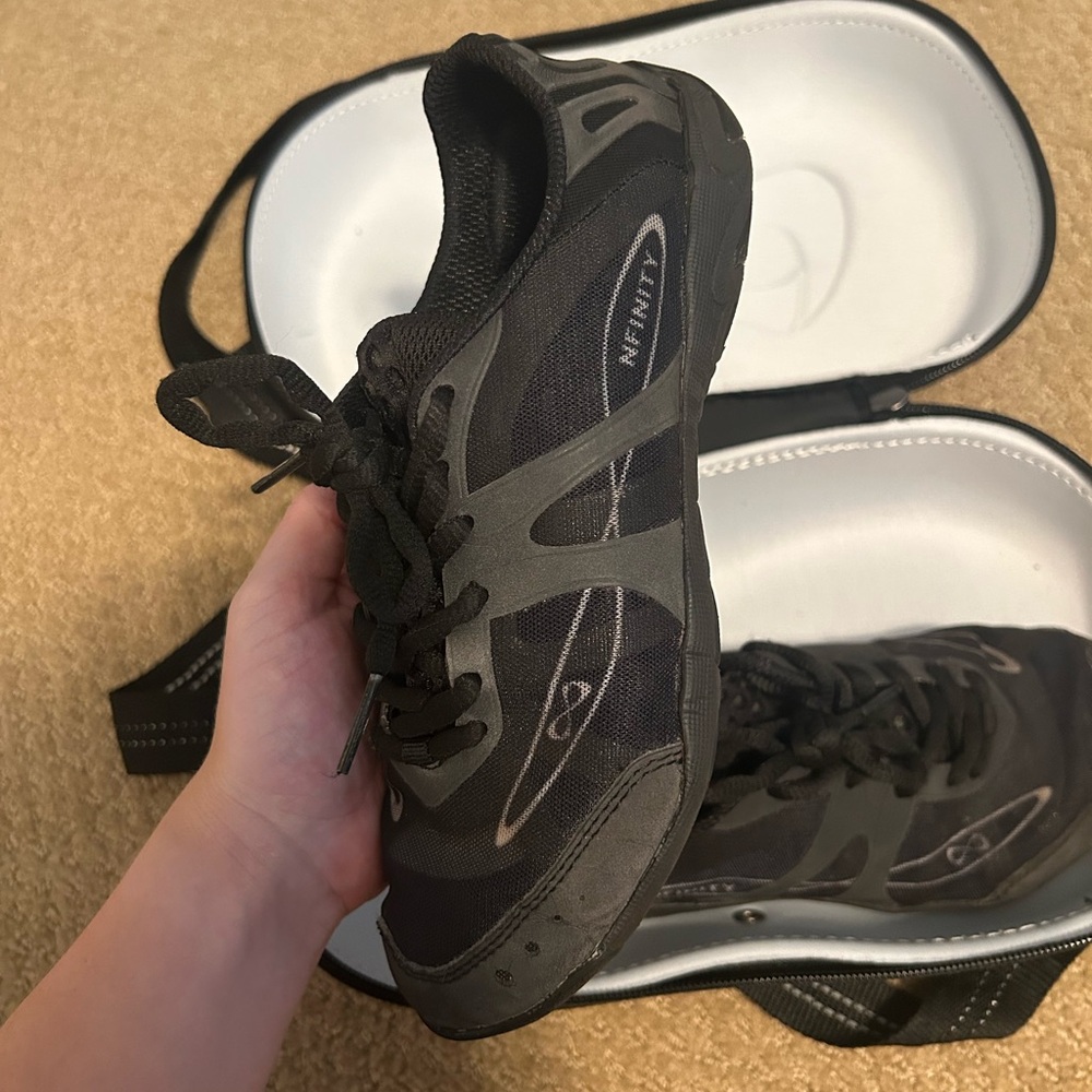 Infinity Black tumbling shoes
